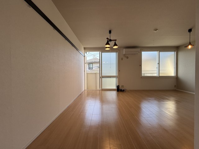 ハウス葭の内装