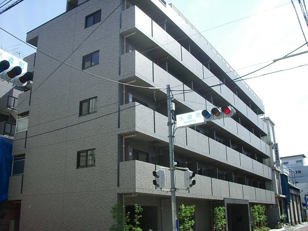 ルーブル新宿水道町の外観