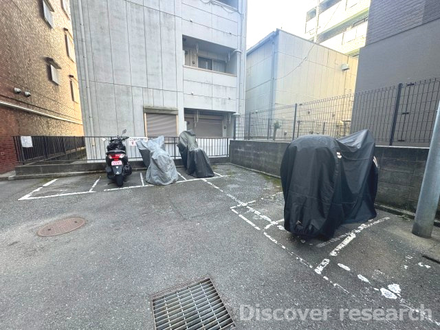 相模原ダイヤモンドマンションの駐車場|【バイク置場】