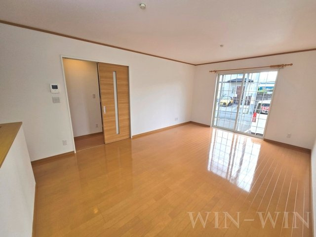 サウシア Aの居間・リビング