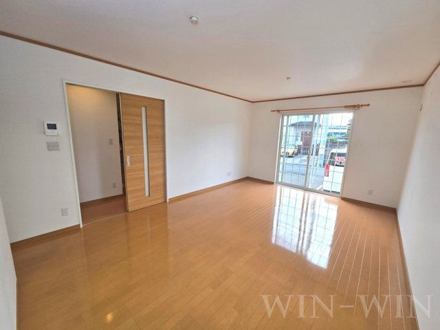 サウシア Aの居間・リビング