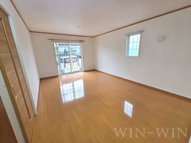 サウシア Aの居間・リビング