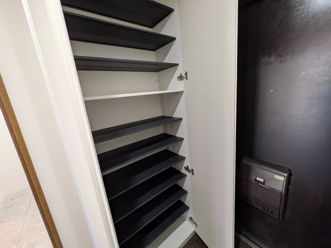 【玄関】 | ロワイヤル明石魚住