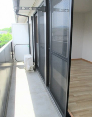 エトワールA棟のバルコニー|広々としたバルコニーです