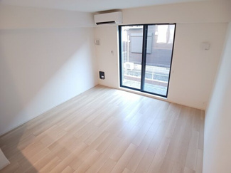 【居間・リビング】 | Ｋ．Ｚ　ｗｉｌｌ　Ｊ | こちらのリビングで趣味の時間をお楽しみください