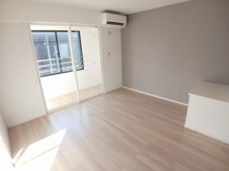 【内装】 | Ｋ．Ｚ　ｗｉｌｌ　Ｊ | 明るい色調の室内です