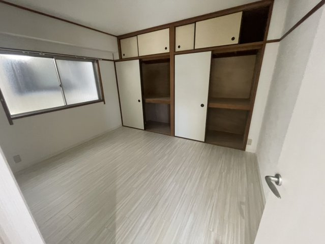 川元ビルの内装