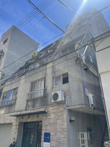 川元ビルの外観