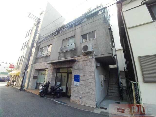 川元ビルの外観