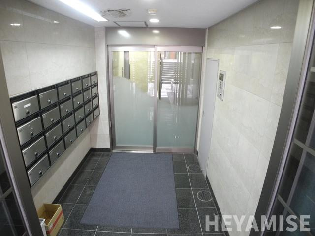 モンパルト万屋のエントランス