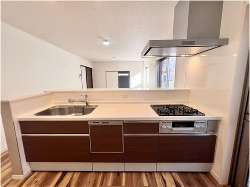 流山市東深井　中古戸建　平成27年築のキッチン