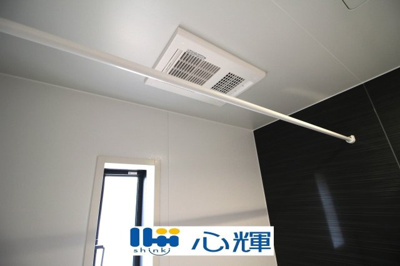 【設備】 | クレイドルガーデン宇部市際波第７（１号棟） | 浴室換気・乾燥・暖房機（本体）。冬場の予備暖房、夜間や梅雨時の衣類乾燥、カビ対策などに活躍します。
