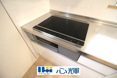 【キッチン】 | クレイドルガーデン宇部市際波第７（１号棟） | ＩＨクッキングヒーターは火を使わないので安心です。お掃除の手間もかかりません。