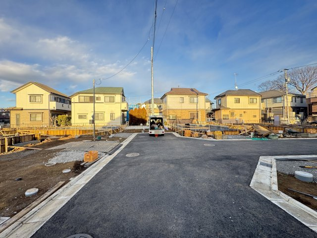 東村山市恩多町3丁目・全12棟　新築一戸建　E号棟の前面道路含む現地写真|建築中写真（2026年1月22日撮影）