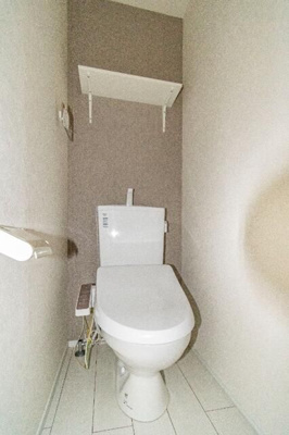 【トイレ】 | HW.HILLS 東日暮里 | 落ち着いた色調のトイレです