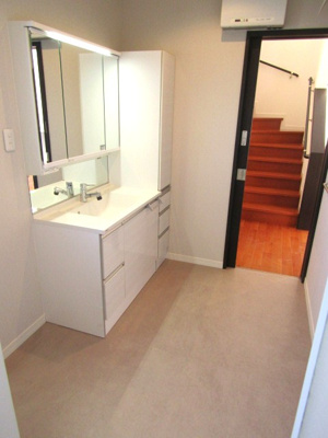 【独立洗面台】 | 【セキスイハウス施工】石和町唐柏 | 朝の身支度には欠かせない独立洗面化粧台