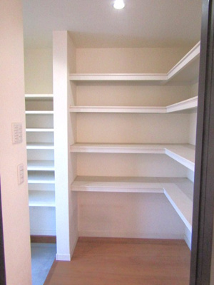 【収納】 | 【セキスイハウス施工】石和町唐柏 | キッチン裏のパントリー