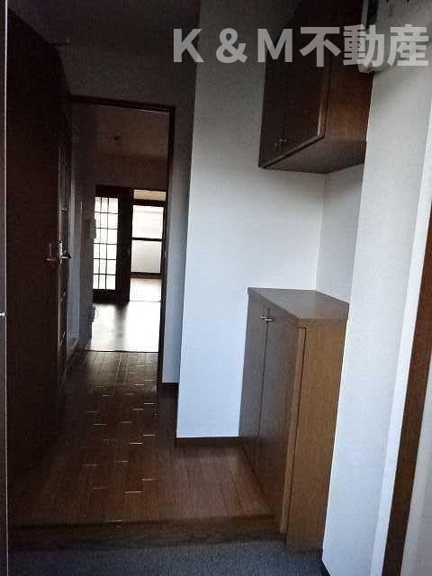 シャンドフルールⅡの玄関|明るい玄関です