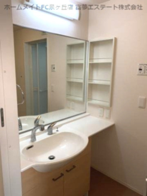 【洗面所】 | ファミリア金剛 | ※イメージ　反転タイプのお部屋の写真