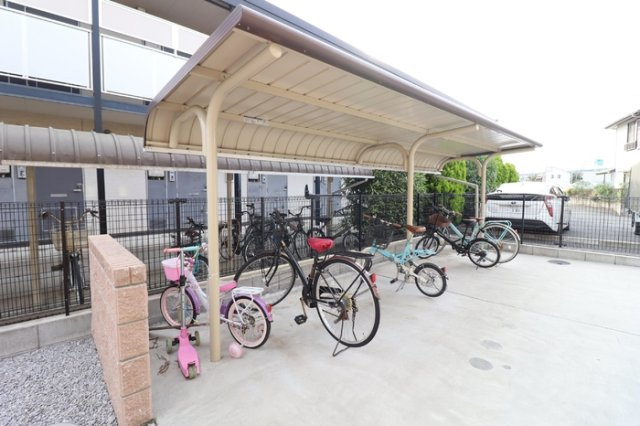 ボナール・メゾンの駐車場