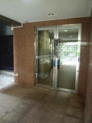 【エントランス】 | コルトンハイツ | 清潔なエントランスです