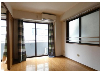 【内装】 | コルトンハイツ | 明るい色調の室内です