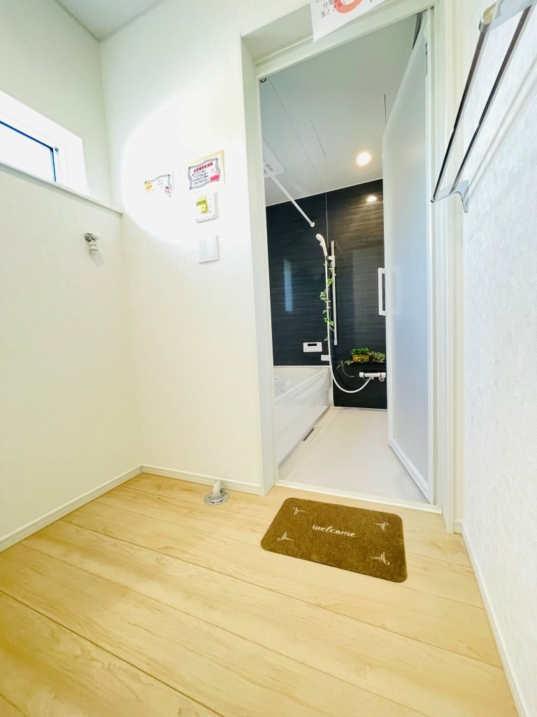 豊田市明和町第5　新築分譲住宅　全4棟　2号棟の脱衣所