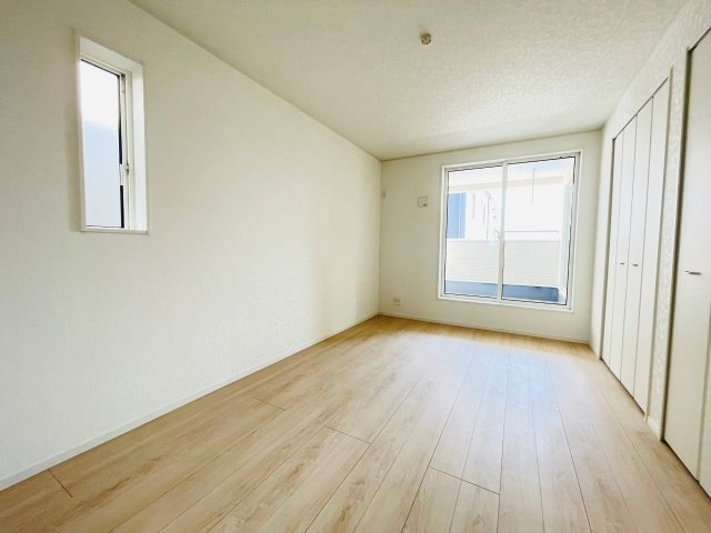 豊田市明和町第5　新築分譲住宅　全4棟　2号棟の洋室|居室は、収納つきで子ども部屋や寝室など多彩な用途の利用ができます♪