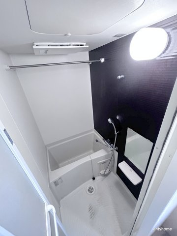 Luxe淡路　仲介手数料無料の浴室