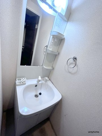 Luxe淡路　仲介手数料無料の洗面所