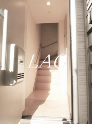 【玄関】 | カリグラフィ目白 | 玄関です。