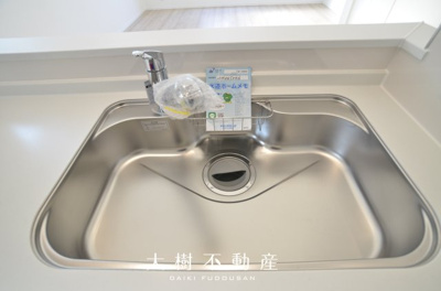 【キッチン】 | 綾瀬市上土棚北2丁目 新築戸建て 全2棟【仲介手数料無料】