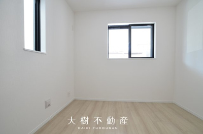 【洋室】 | 綾瀬市上土棚北2丁目 新築戸建て 全2棟【仲介手数料無料】 | 1階　洋室3（4.5帖）