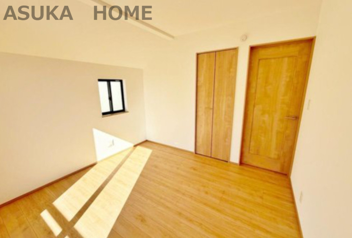 戸塚区南舞岡４丁目戸建の洋室|家族一人ひとりの大切なプライベート空間の居室。家具の配置のご相談は是非お任せください。