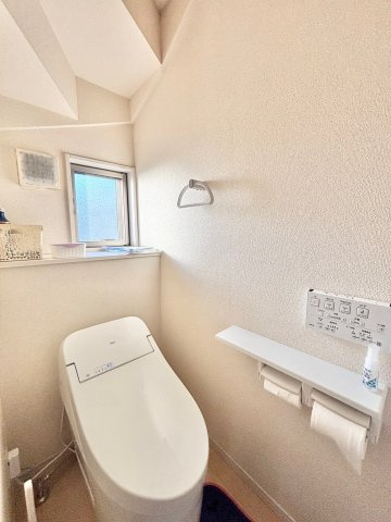 高浜市沢渡町五丁目戸建のトイレ