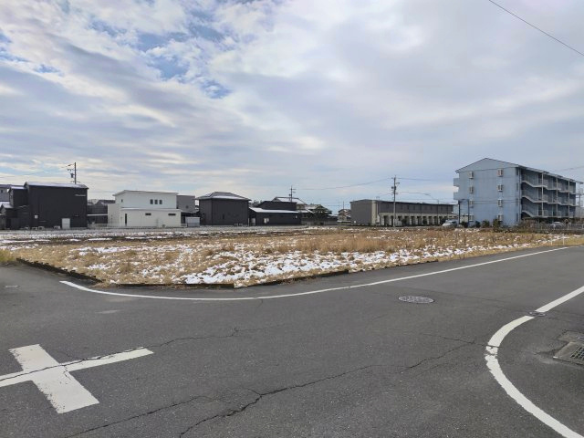 ５７１９２　岐阜市須賀土地の外観