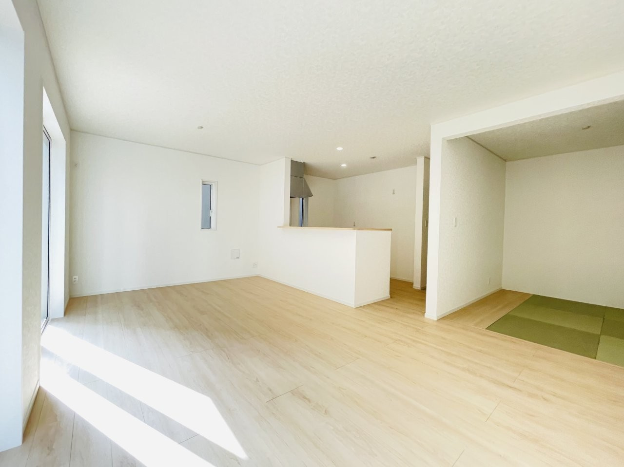 豊田市明和町第5　新築分譲住宅　全4棟　3号棟の居間・リビング|家族団らんできるくつろぎのリビングルーム。