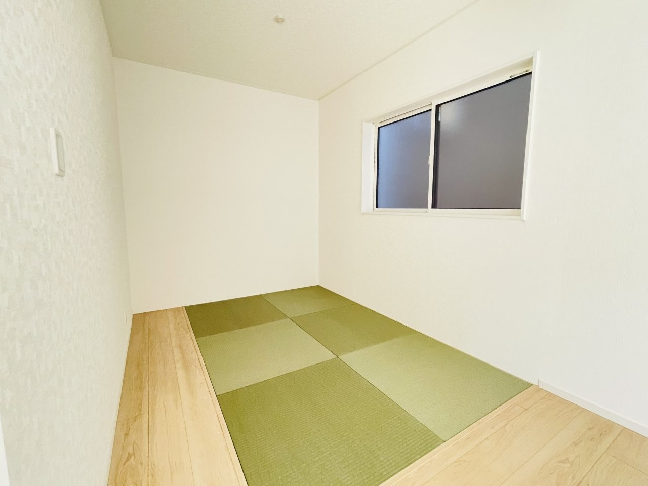 豊田市明和町第5　新築分譲住宅　全4棟　3号棟の和室|LDKの横にある和室はお子様の遊び場やお昼寝などにも使えます。