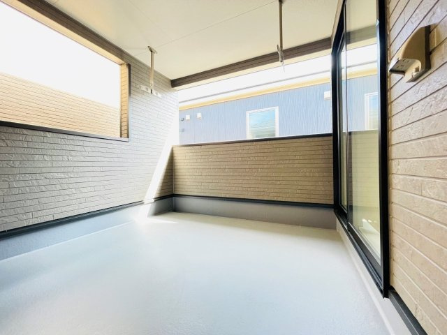 豊田市明和町第5　新築分譲住宅　全4棟　3号棟のバルコニー|多用途に使えるインナーバルコニー付き。突然の雨でも安心です♪