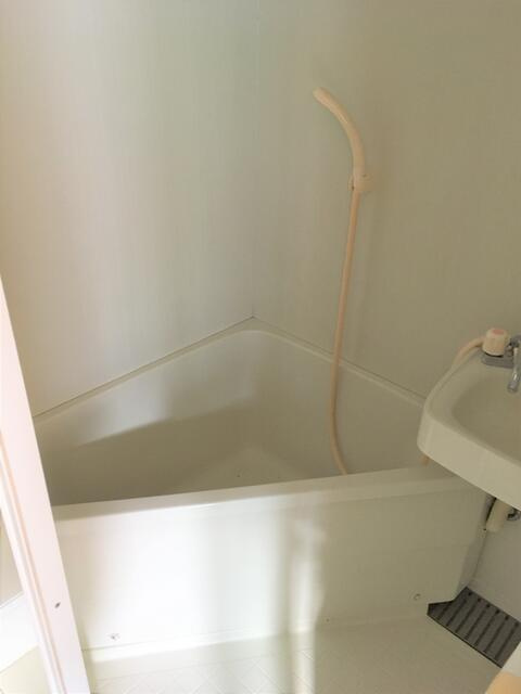 バス及び洗面です。