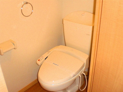 【トイレ】 | レオパレスＶＥＧＡ | 温水洗浄便座付き　★