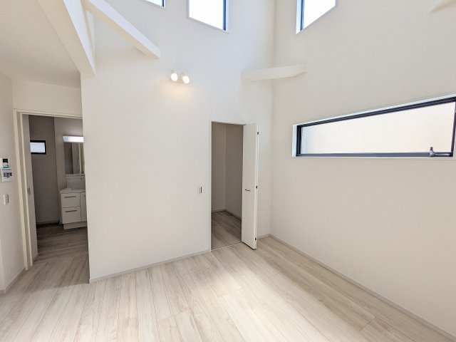 八王子市　富士見町　新築一戸建て　８期の収納|～ウォークインクローゼットでお荷物がスッキリ収まります～