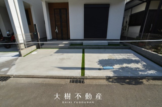 【駐車場】