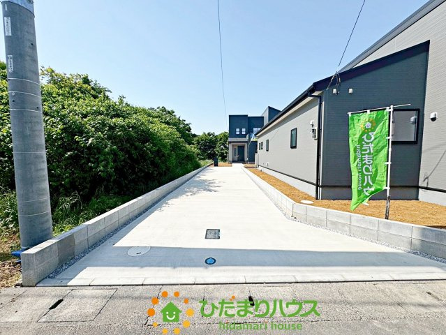 加須市多門寺　新築一戸建て　01　リーブルガーデンの駐車場