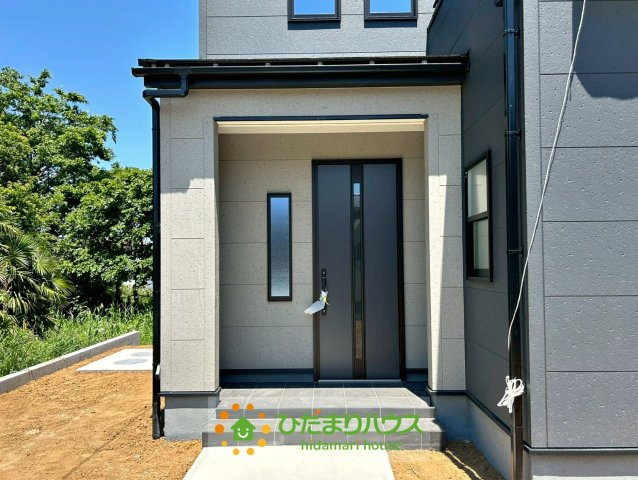 加須市多門寺　新築一戸建て　01　リーブルガーデンの玄関
