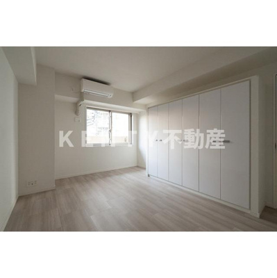 【寝室】 | ＬａＳａｎｔｅ五反田 | 広くて明るい寝室