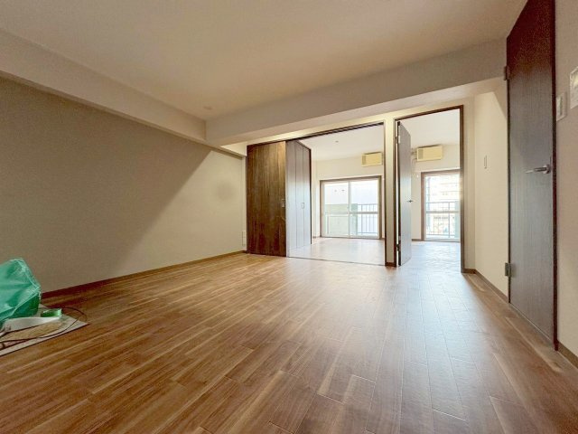 秀英マンションの居間・リビング