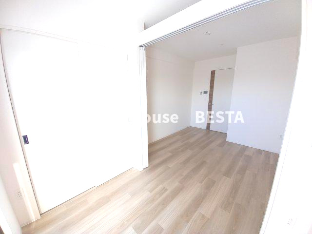 GENOVIA神戸新開地駅前の内装