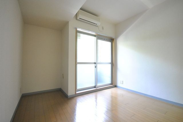 スカイコート文京小石川第２の居間・リビング|※反転タイプ別室参考写真