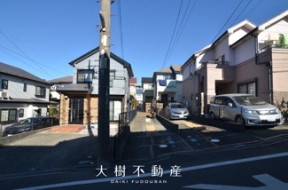 【前面道路含む現地写真】
